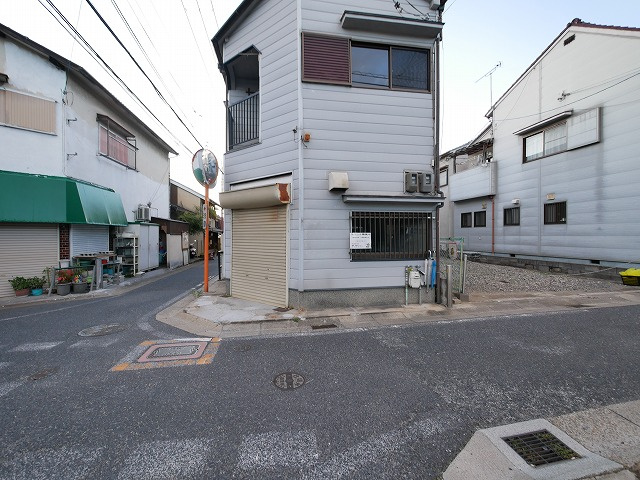 和田貸店舗の駐車場