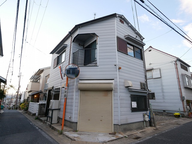 和田貸店舗の外観