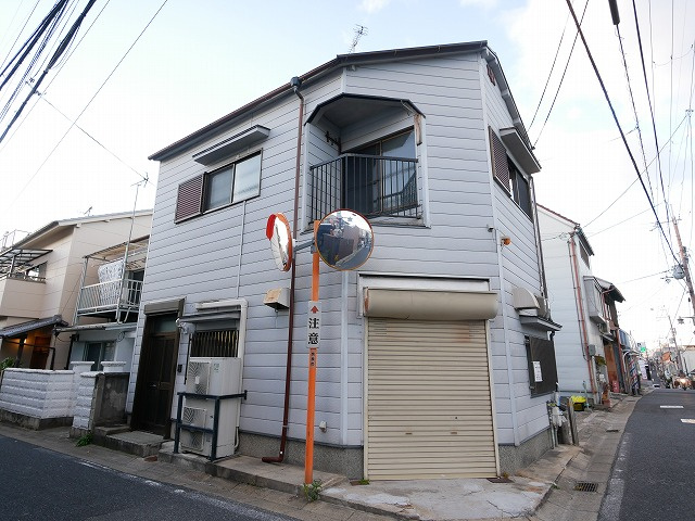 和田貸店舗の外観