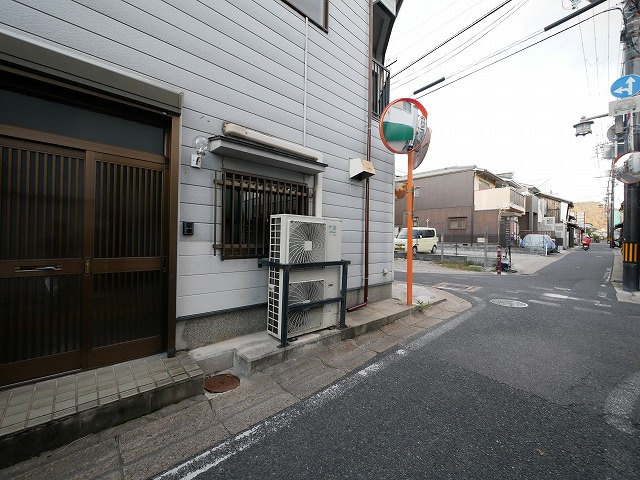 和田貸店舗のエントランス