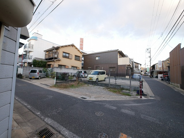 和田貸店舗の駐車場