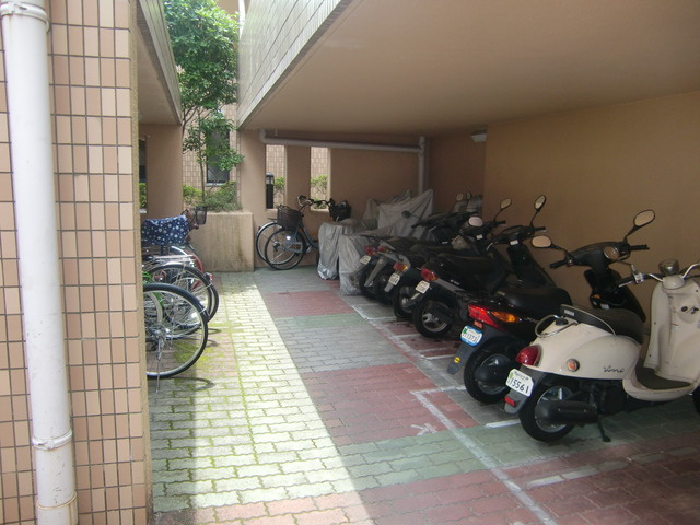 グランドメゾン六甲箕岡のその他|駐輪場