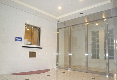 【ロビー】 | ガーラ・ステーション新宿御苑前