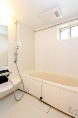 【浴室】 | メゾン・ドゥ・ロジェ | 参考写真（同物件別部屋）