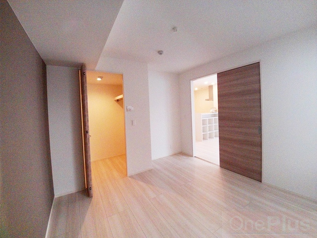 グレイスコート本山中町の洋室