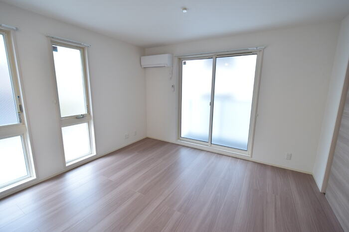 グレイスコート本山中町の居間・リビング