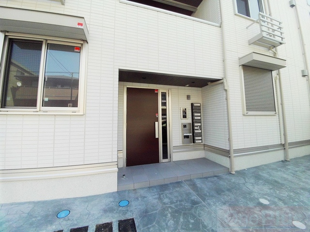 グレイスコート本山中町のエントランス