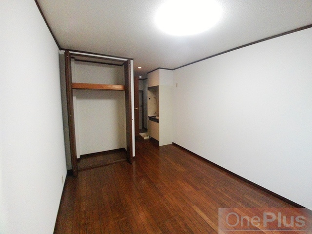 コスモメゾン岡本の居間・リビング