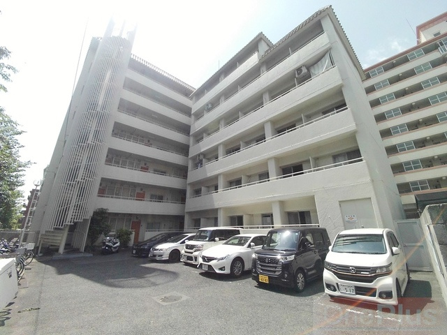 サンハイツ本山の外観