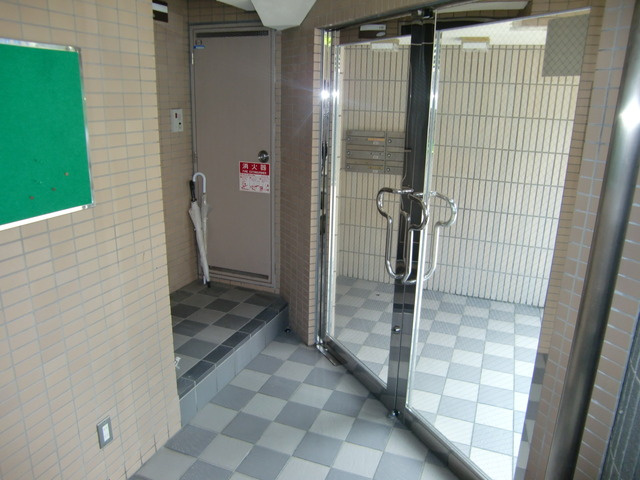 サンパレス２１御影山手のエントランス