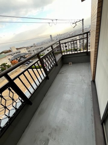 サンパレス２１御影山手のバルコニー