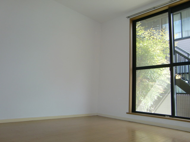 シティライフつかさⅤの洋室