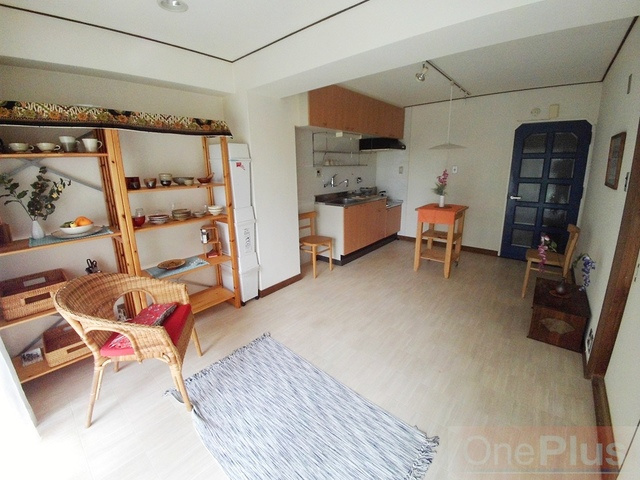 シャトー宮坂の洋室