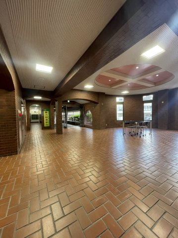 第一シャトー八戸の里のエントランス