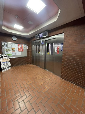 第一シャトー八戸の里のエントランス