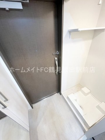 グランカーサ高井田の玄関