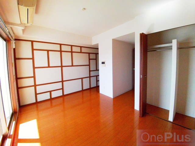 パレス東洋神戸６号館の居間・リビング