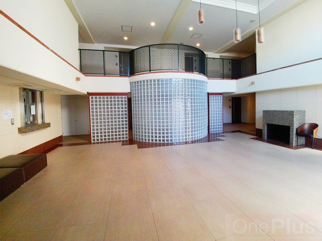 パレス東洋神戸６号館のエントランス