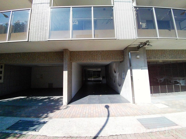 パレス東洋神戸６号館のエントランス