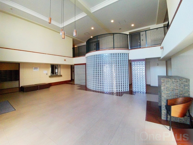 パレス東洋神戸６号館のエントランス