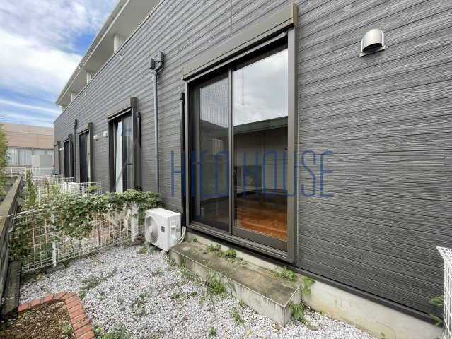 ジェレミ・スクウェアの庭