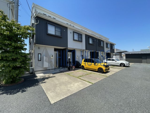 ジェレミ・スクウェアの外観