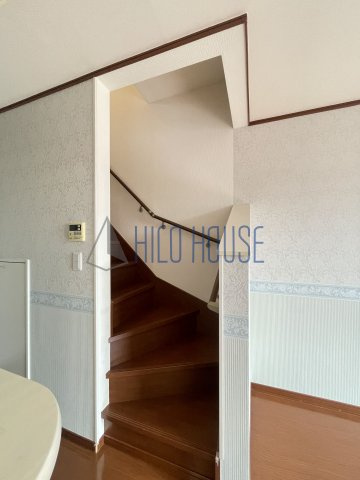 ジェレミ・スクウェアのその他