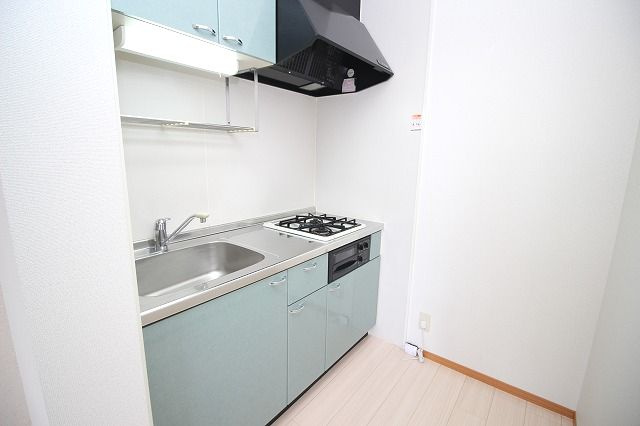 輝パレスのキッチン|コンパクトなキッチンで掃除もラクラク
※反転の場合がございます。
