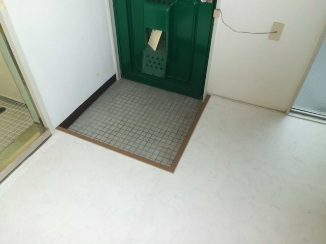 シャトー御影の玄関