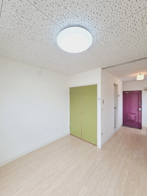 【寝室】 | コーポ学園前