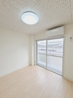 【洋室】 | コーポ学園前