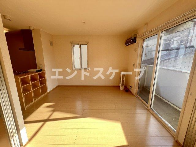 グラードの居間・リビング|高崎、前橋エリアのお部屋探しはエンドスケープまで！お客様の理想お聞かせ下さい♪