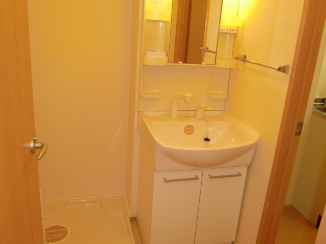 ホーミー六甲の洗面所|室内洗濯パン