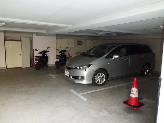 ラ・セーヌ六甲の駐車場