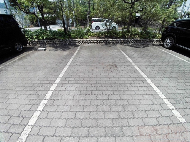 芦屋パティオの駐車場