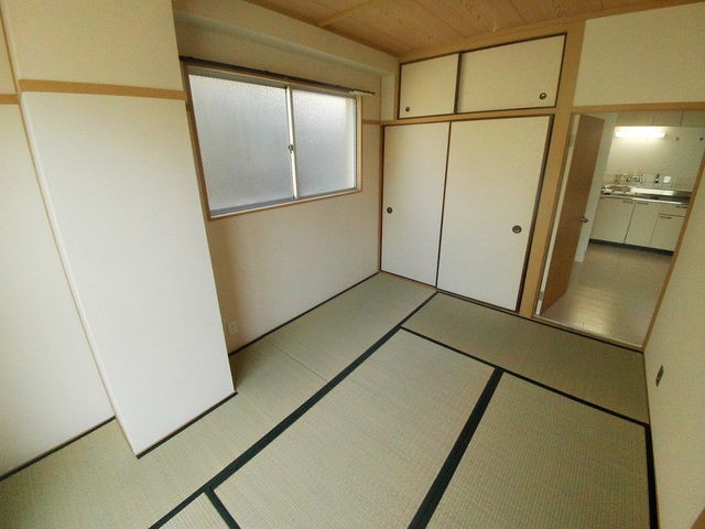 辻川マンションの居間・リビング