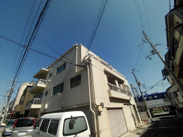 辻川マンションの外観
