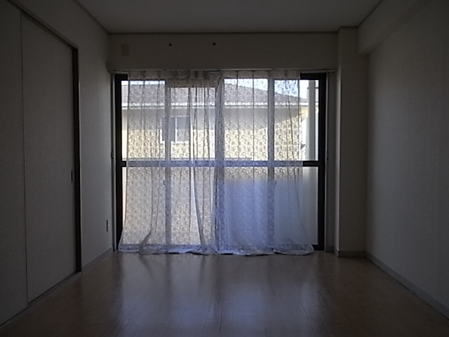 ルーエ芦屋の居間・リビング