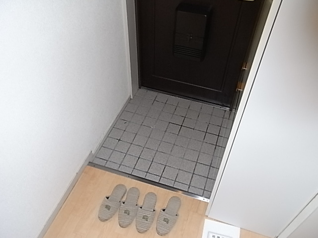 ルーエ芦屋の玄関