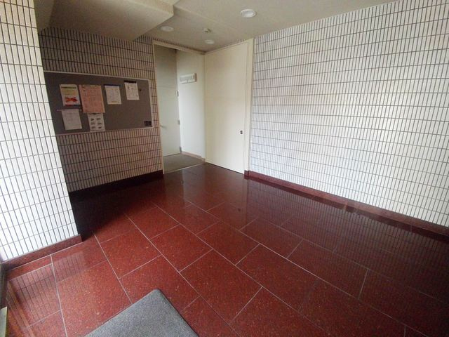 ルーエ芦屋のエントランス