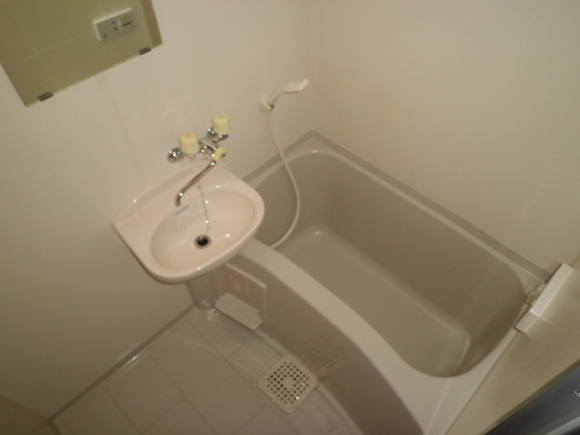 レヴィータ（旧こもれび荘）の浴室