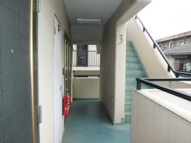 レヴィータ（旧こもれび荘）のエントランス