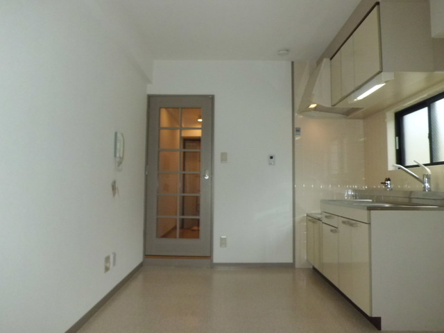 レヴィータ（旧こもれび荘）の居間・リビング