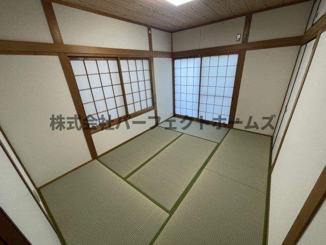 山之上1丁目戸建　賃貸の和室|和室、ちょっとしたくつろぎスペースにいかがでしょうか