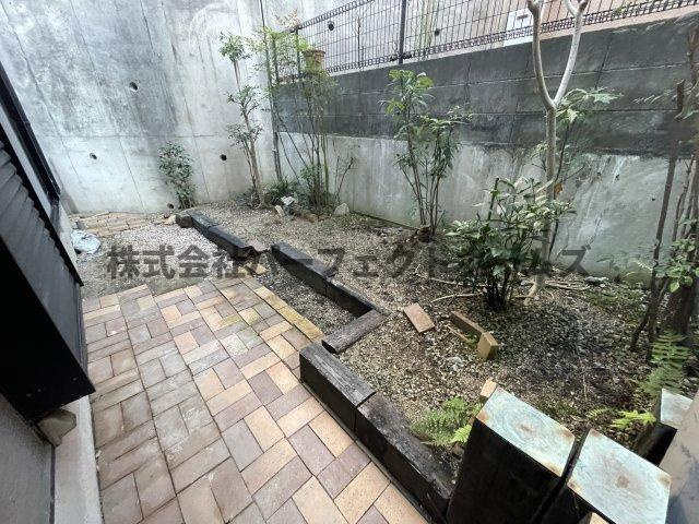山之上1丁目戸建　賃貸の庭|たまにはお庭で休日を過ごしてみるのもよいかもしれません