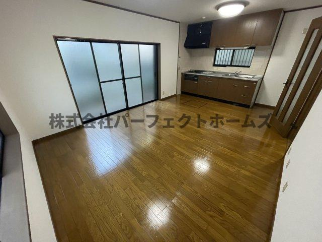 山之上1丁目戸建　賃貸の居間・リビング|リビングです