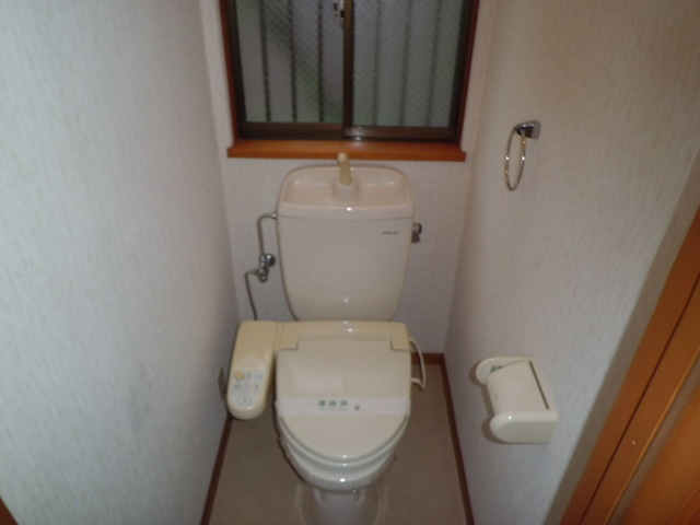 友田町貸家のトイレ