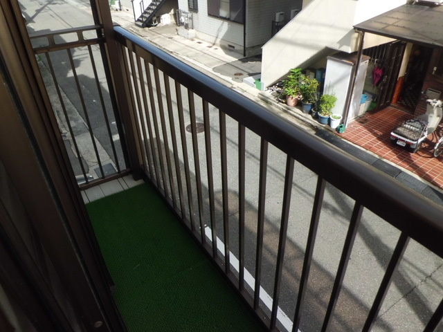 友田町貸家のバルコニー