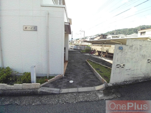 憩ハイツのエントランス