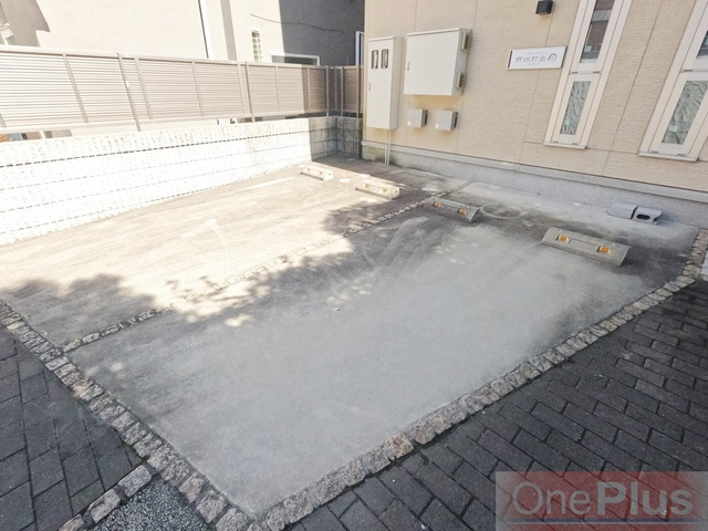 摂州打出住の駐車場